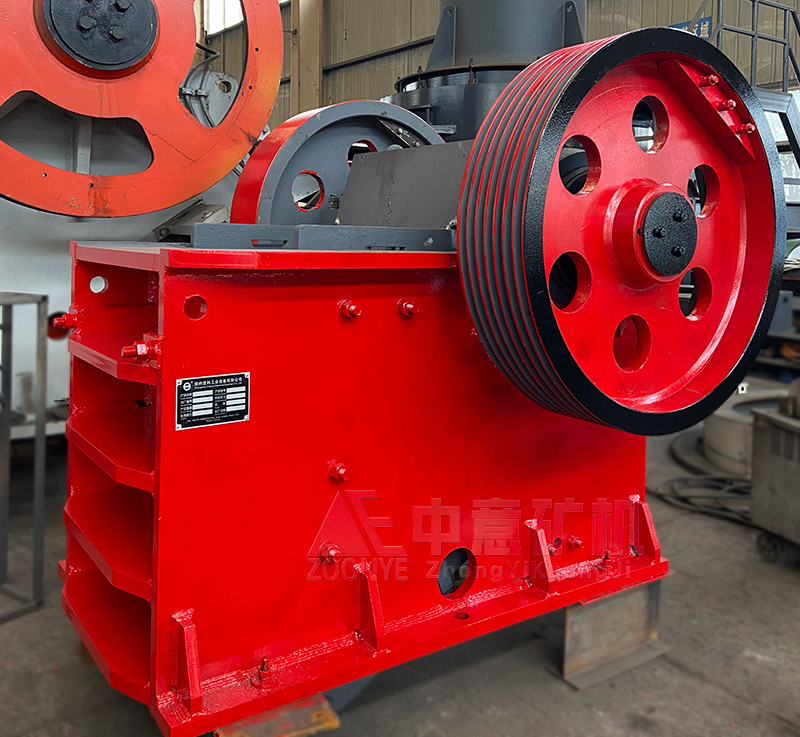 PE顎式破碎機(jī)運(yùn)行穩(wěn)定，可破碎百種物料